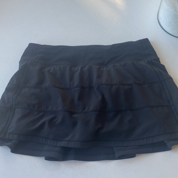 Lululemon Black Rival Skirt . 6 Reg - Picture 2 of 6